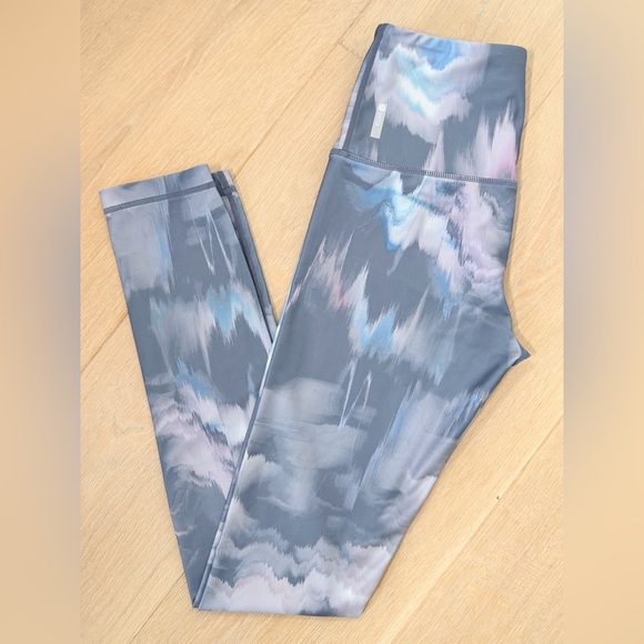 Zella Studio Lite High Waist 7/8 Leggings Gray Blue Pink XS Like New - Picture 3 of 8